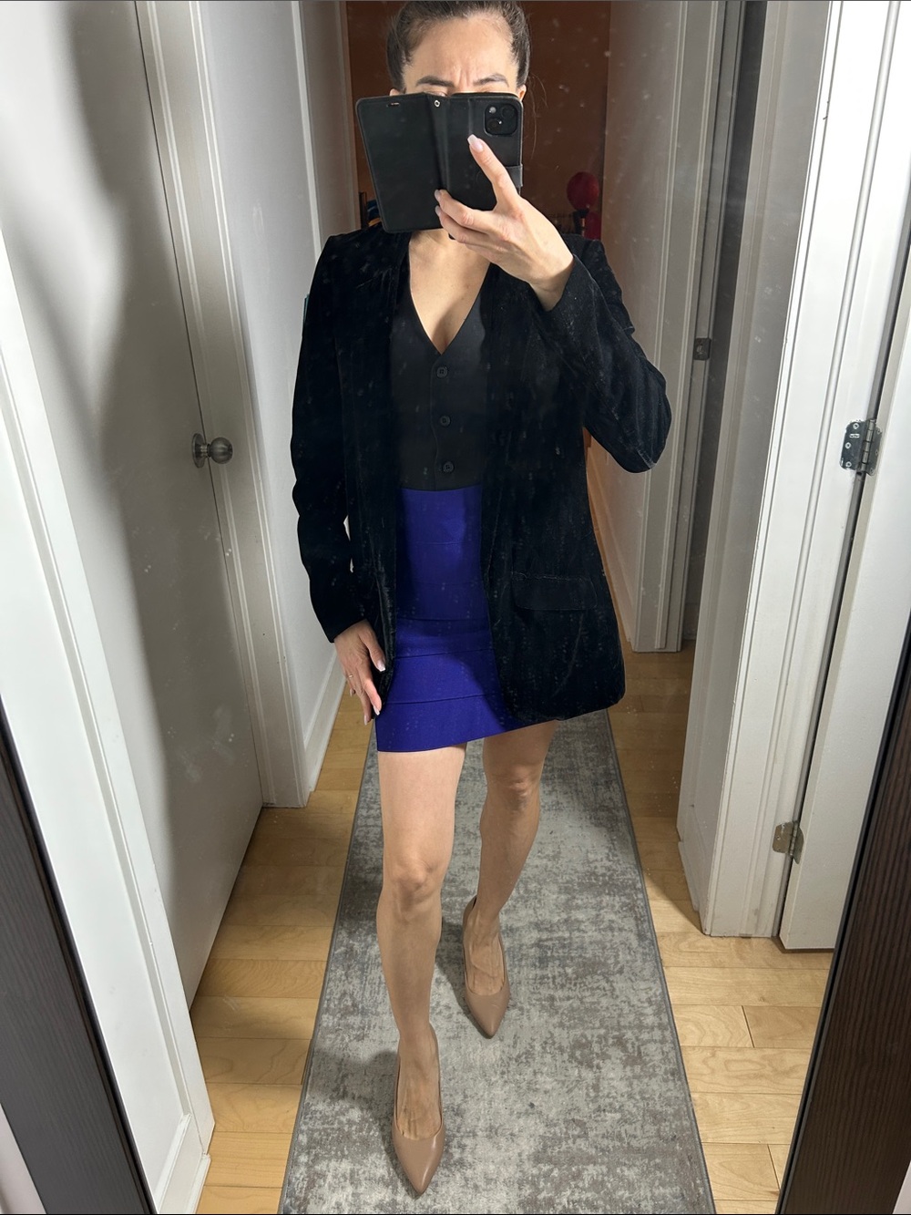 Dynamite Black Velvet Blazer